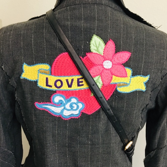 {New} Lucca Embroidered blazer - Picture 6 of 7